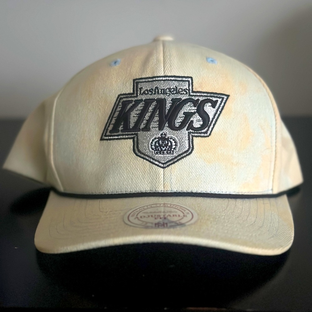 NHL Los Angeles Kings Hockey Mitchell & Ness Acid Wash Snapback Hat